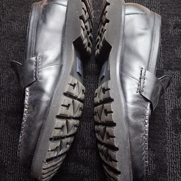 Cole Haan Classic Black Men's Slip-On Loafers - Picture 2 of 8